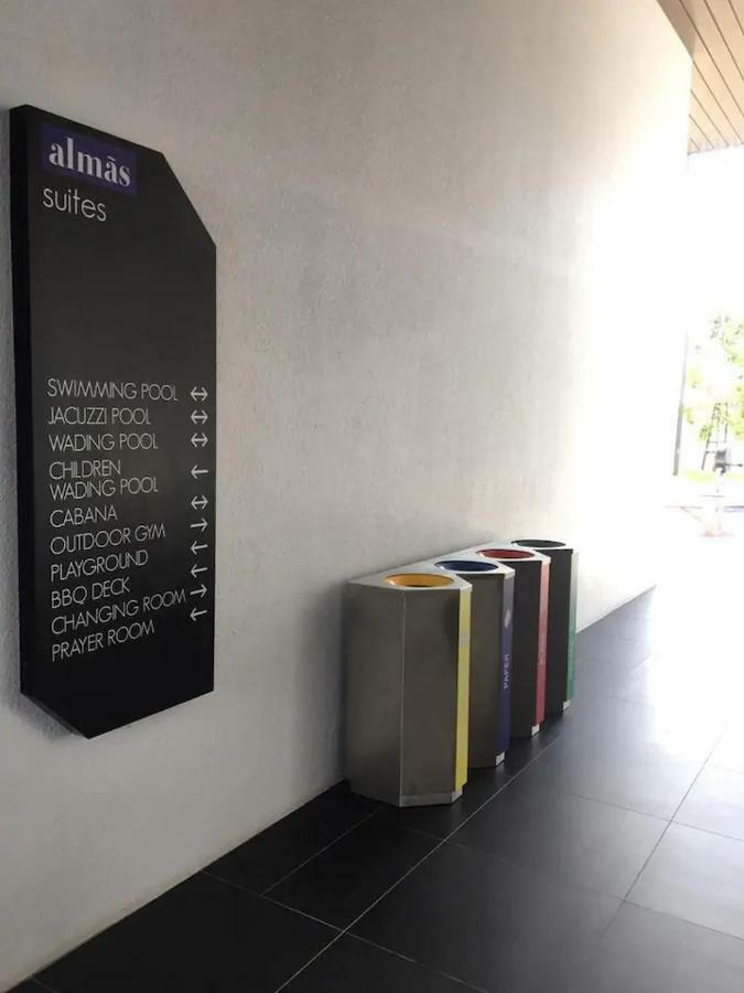 Almas Suites Puteri Harbour Nusajaya  Exterior foto